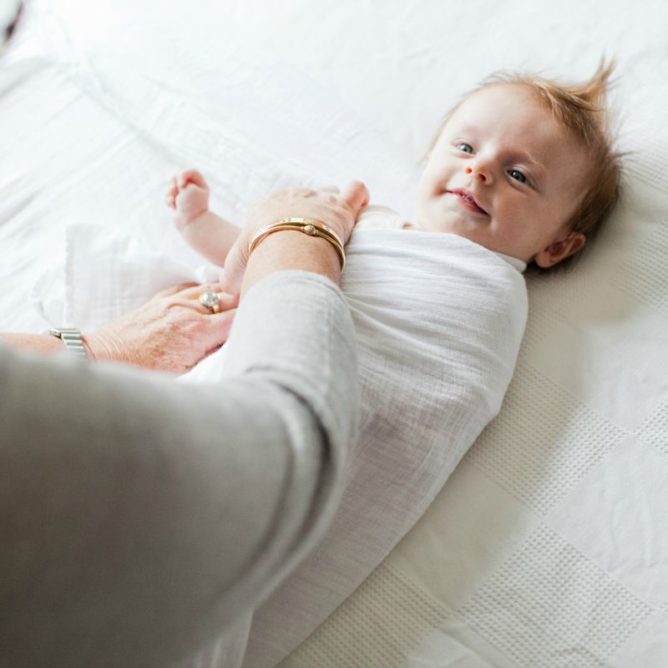 Video Baby Swaddling Tutorial Dorothy Waide